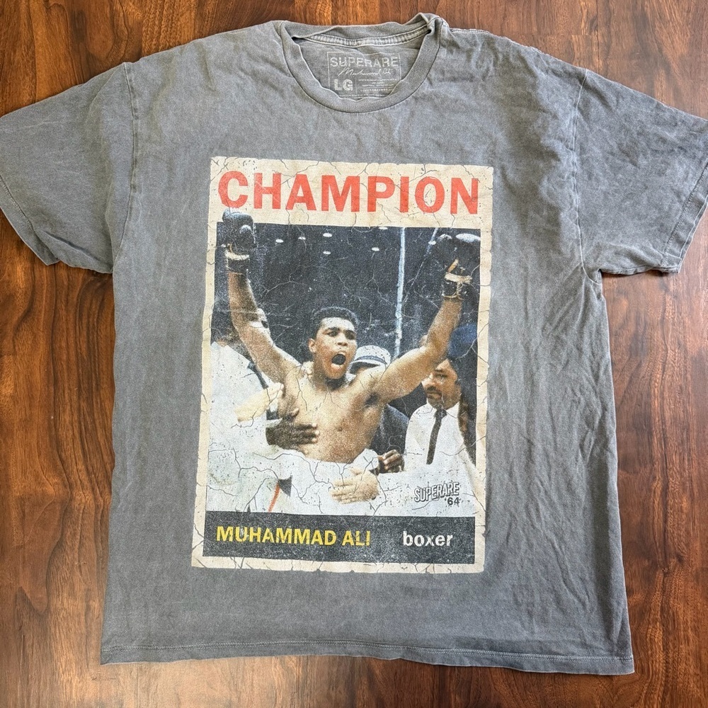 3/$30☀️ Superare X Ali "Champ '64" Gray Graphic T-shirt